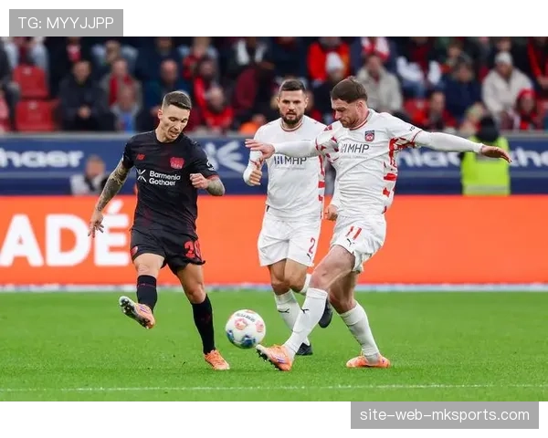 纽卡斯尔联身体对抗风格鲜明 伊萨克去留问题影响锋线架构